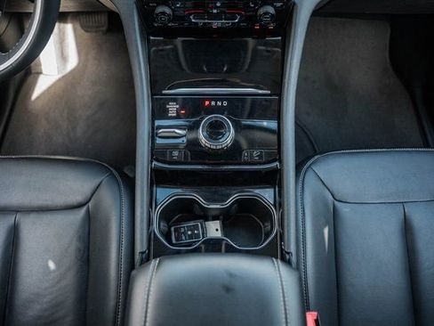 Used 2022 Jeep Grand Cherokee Limited 4xe image 6