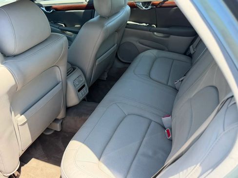 Used 2005 Cadillac De Ville FWD image 31