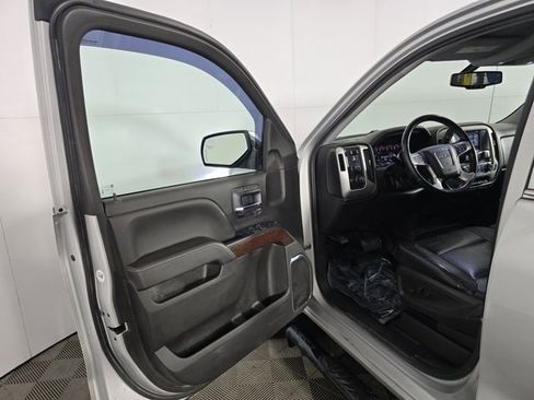Used 2018 GMC Sierra 1500 SLT image 9