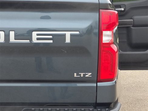 Certified 2021 Chevrolet Silverado 1500 LTZ w/ LTZ Premium Package image 35