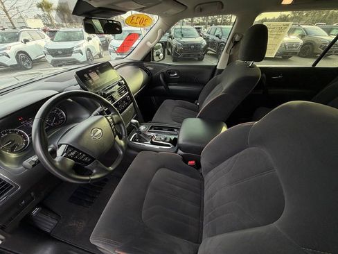Used 2023 Nissan Armada S RWD image 11