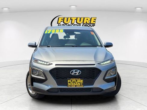 Used 2019 Hyundai Kona SE FWD image 2