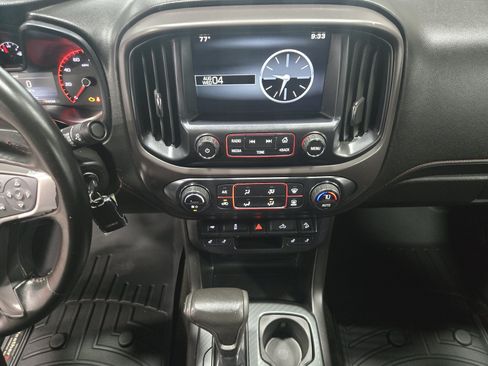 Used 2015 GMC Canyon SLE w/ All-Terrain Package AWD/4WD image 15