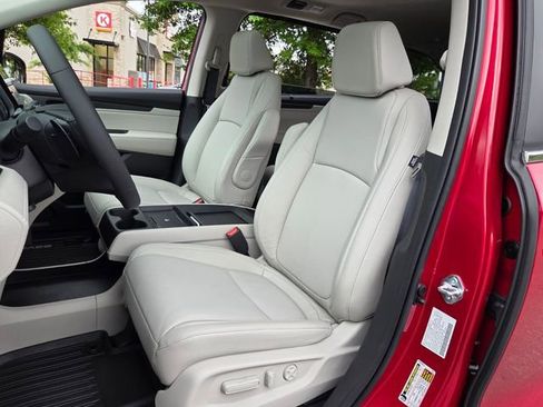 New 2026 Honda Odyssey EX-L image 8