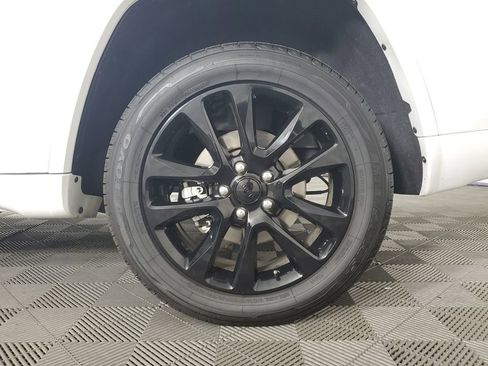 Used 2021 Jeep Grand Cherokee Laredo X RWD image 29