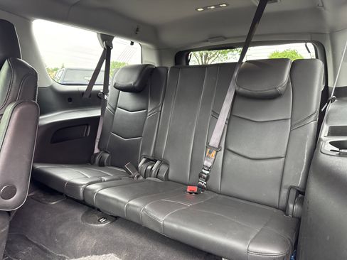 Used 2015 Cadillac Escalade ESV Premium AWD/4WD image 35