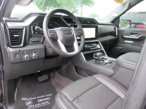Used 2025 GMC Sierra 1500 Denali w/ Denali Reserve Package AWD/4WD image 17