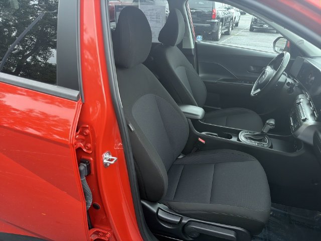 Used 2025 Hyundai Kona SEL FWD image 19