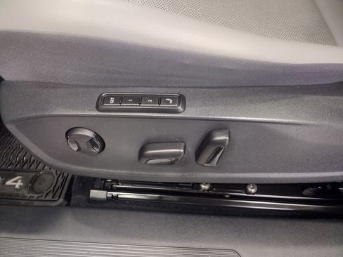 Used 2022 Volkswagen ID.4 Pro S image 21