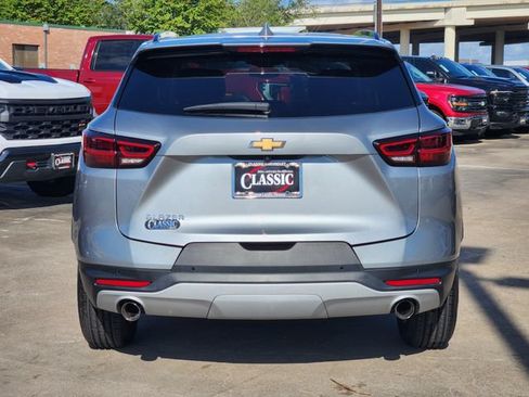 Used 2024 Chevrolet Blazer LT w/ Convenience Package FWD image 6