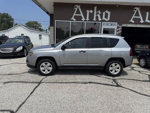 Used 2014 Jeep Compass Sport FWD image 6