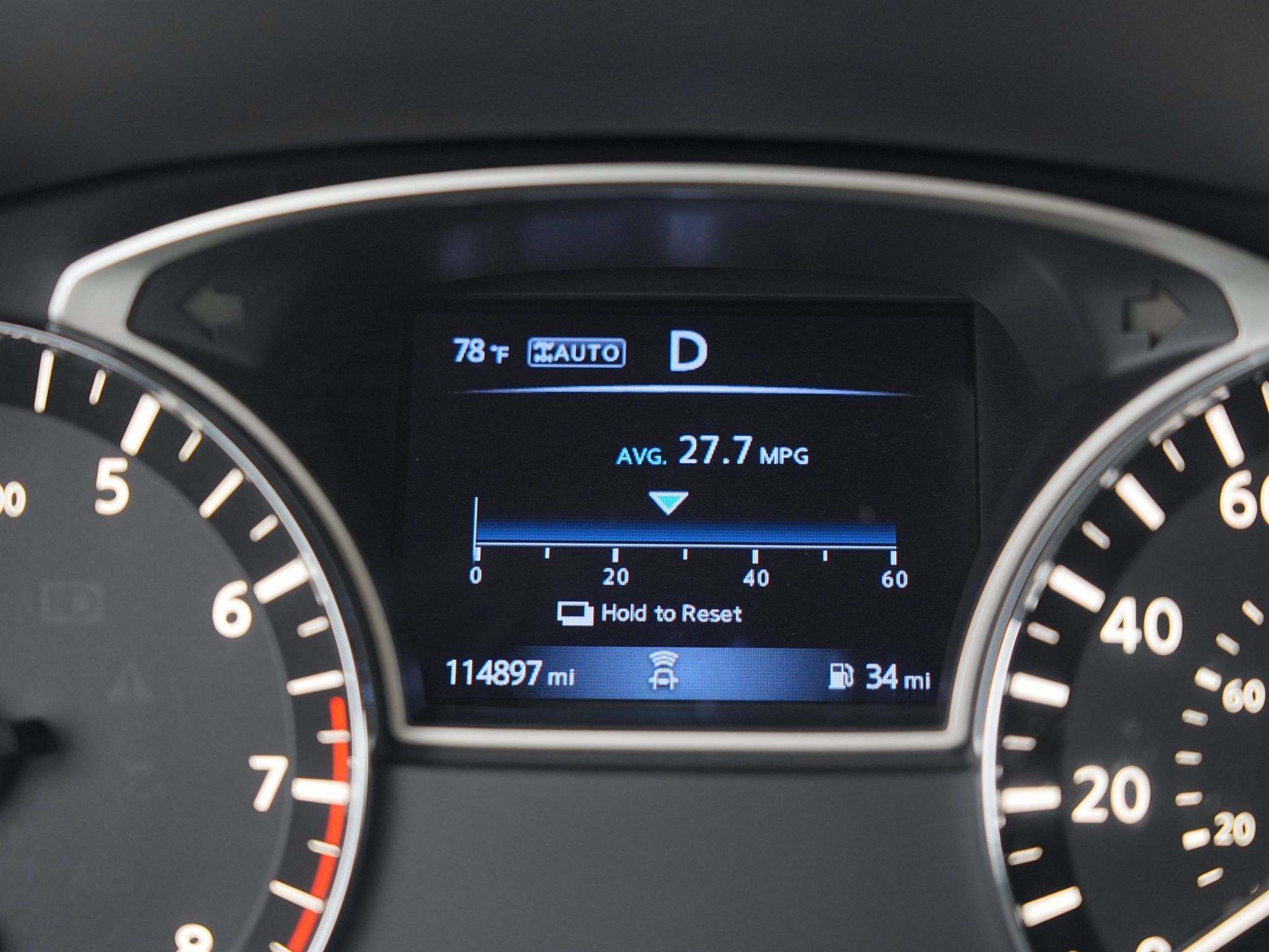 Used 2020 Nissan Pathfinder S AWD/4WD image 31