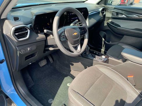Certified 2024 Chevrolet TrailBlazer LS w/ LS Convenience Package FWD image 10