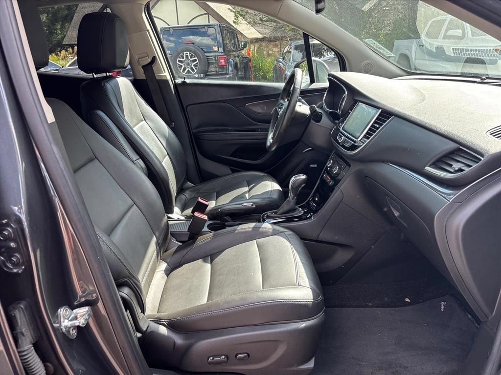 Used 2018 Buick Encore Premium AWD/4WD image 22