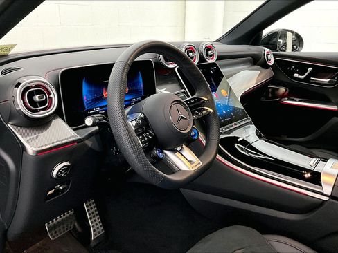 Used 2026 Mercedes-Benz GLC 43 AMG 4MATIC image 19