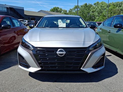 New 2026 Nissan Altima 2.5 SV FWD image 2