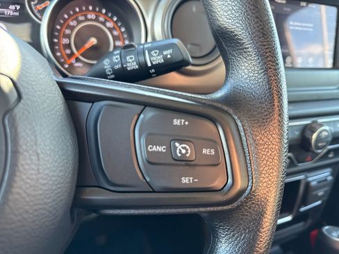 Used 2022 Jeep Wrangler Unlimited Willys image 25