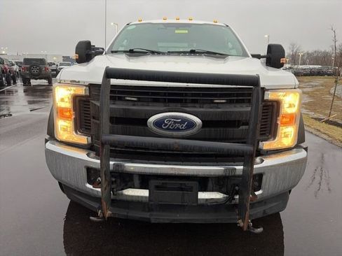Used 2017 Ford F550 4x4 Crew Cab Super Duty image 13