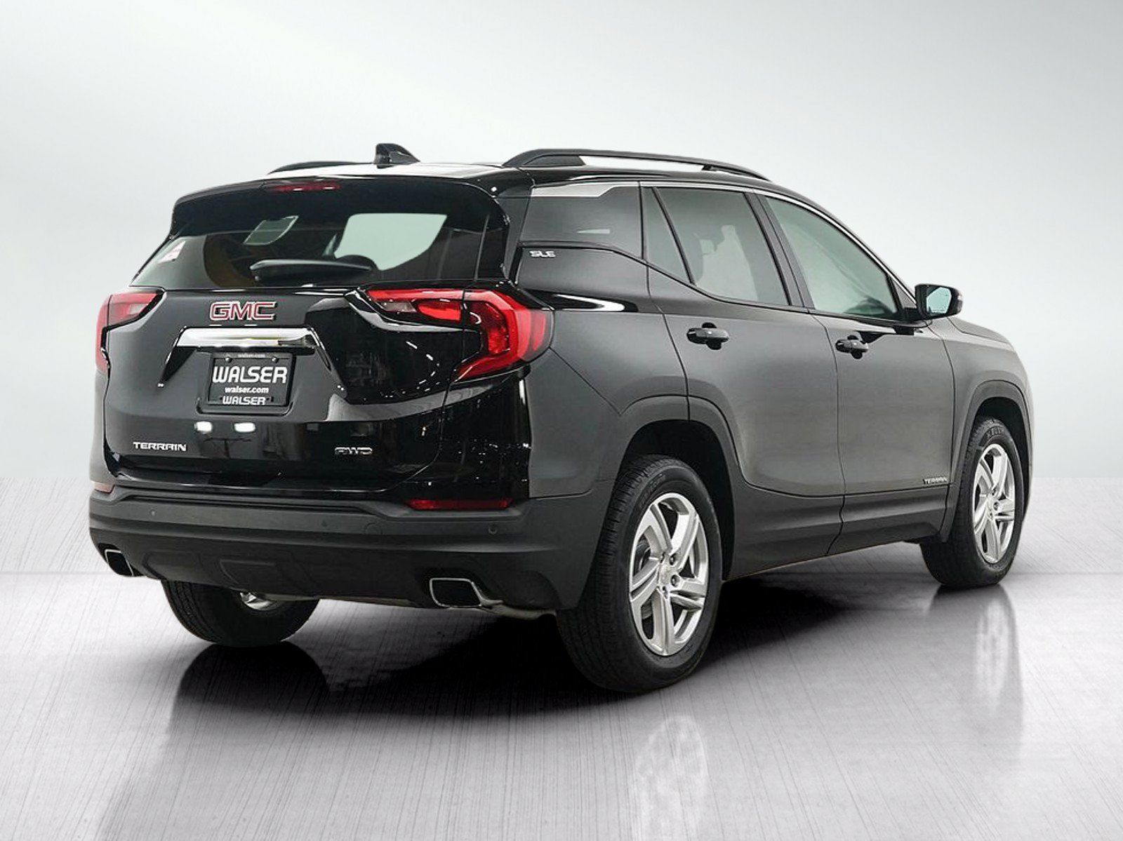 Used 2018 GMC Terrain SLE w/ Driver Convenience Package AWD/4WD image 5