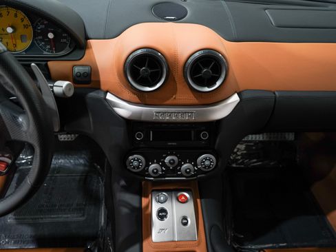 Used 2007 Ferrari 599 GTB Fiorano RWD image 11