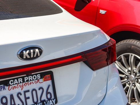 Used 2021 Kia Forte Sedan image 12