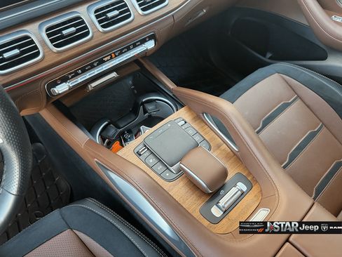 Used 2024 Mercedes-Benz GLS 63 AMG 4MATIC image 23
