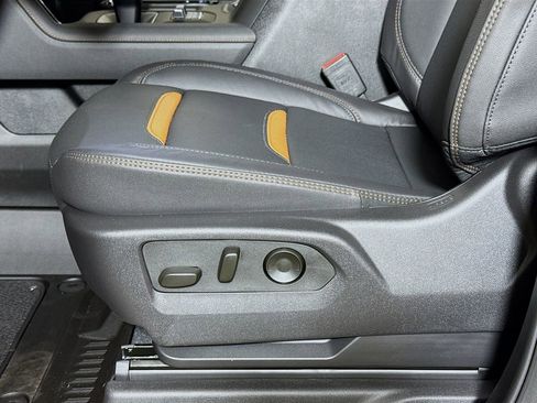 Used 2025 GMC Sierra 1500 AT4 w/ Technology Package image 18