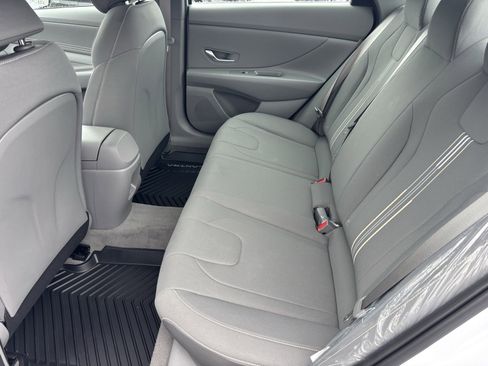Certified 2025 Hyundai Elantra Sport image 15