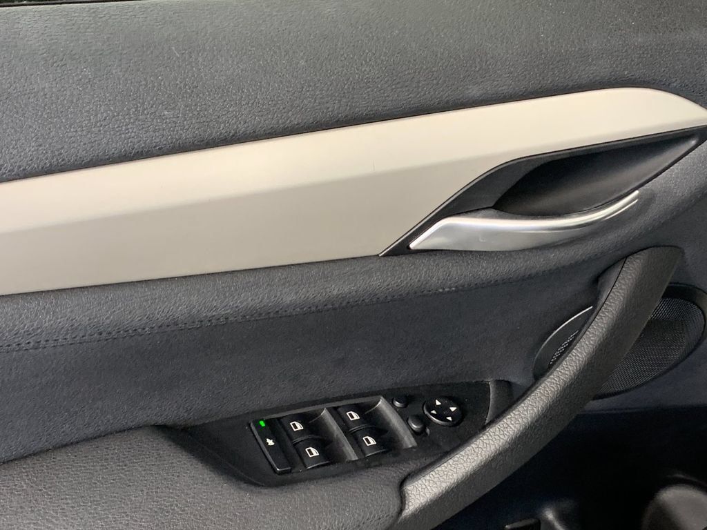 Used 2013 BMW X1 sDrive28i RWD image 15