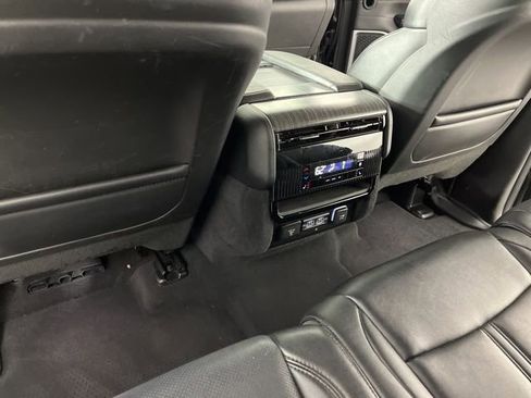 Used 2024 Jeep Wagoneer Series II w/ Flexible Seating Group image 44