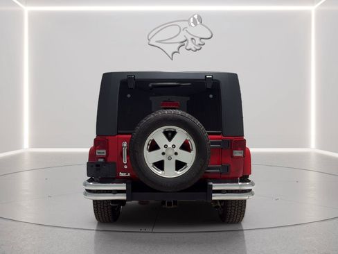 Used 2010 Jeep Wrangler Unlimited Sahara w/ Mopar Chrome Edition Group AWD/4WD image 4
