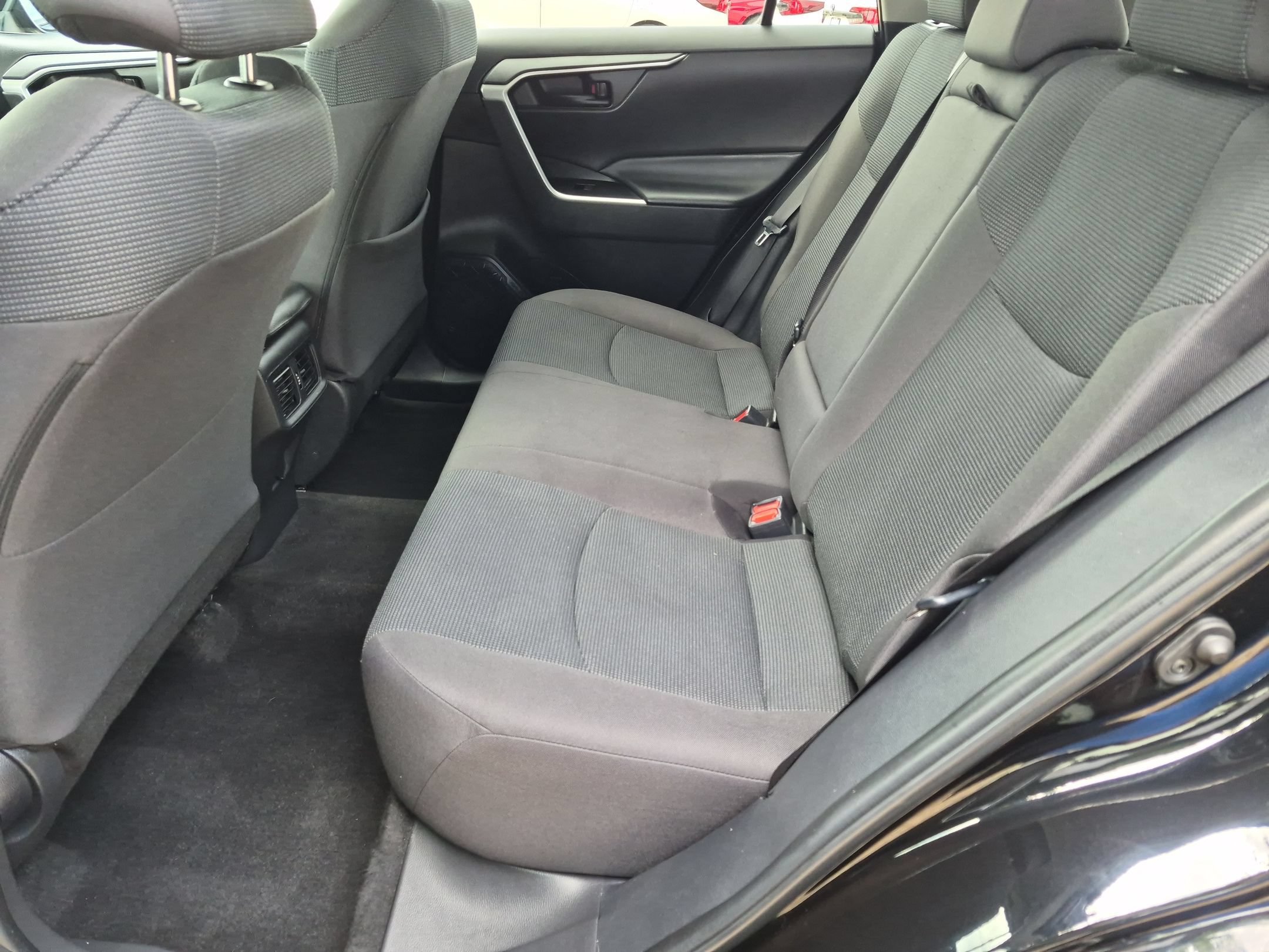 Used 2023 Toyota RAV4 LE AWD/4WD image 21