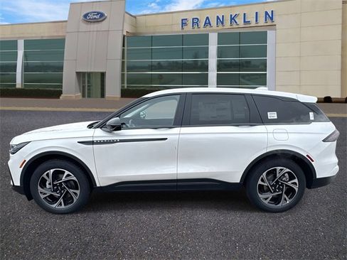 New 2026 Lincoln Nautilus Premier w/ Jet Appearance Package image 4