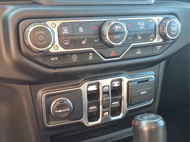 Used 2022 Jeep Wrangler Unlimited Sahara AWD/4WD image 10
