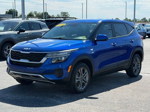 Used 2022 Kia Seltos LX AWD/4WD image 9