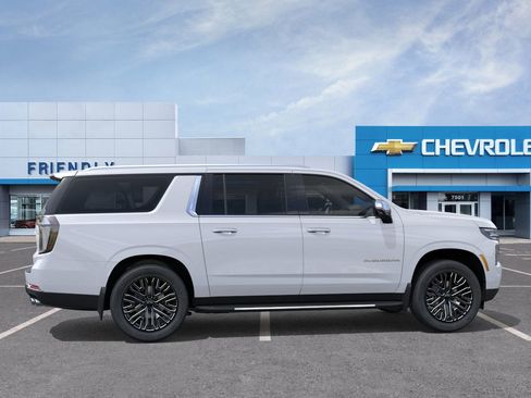 New 2026 Chevrolet Suburban Premier image 15