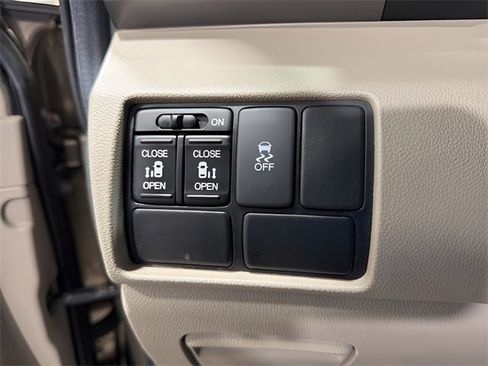 Used 2012 Honda Odyssey EX image 18