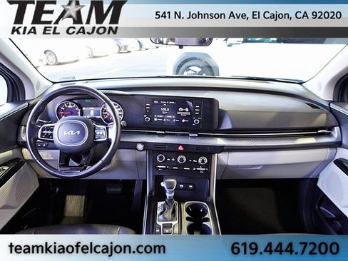 Certified 2024 Kia Carnival LX image 19