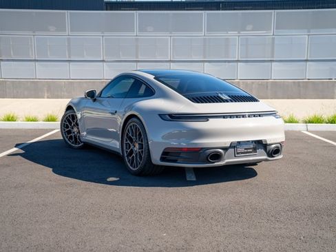 Used 2024 Porsche 911 Carrera RWD image 3