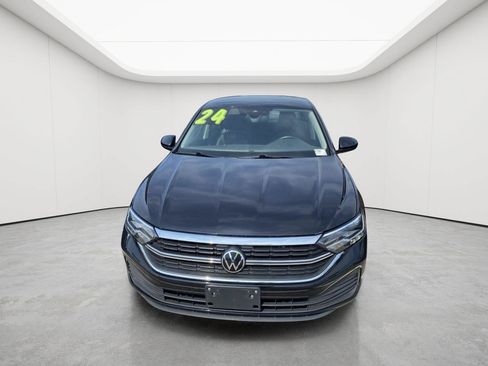 Used 2024 Volkswagen Jetta SE FWD image 1