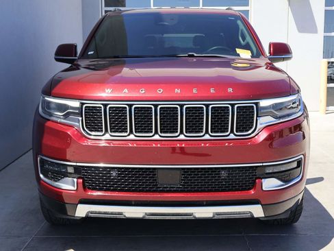 Used 2022 Jeep Wagoneer Series III AWD/4WD image 5