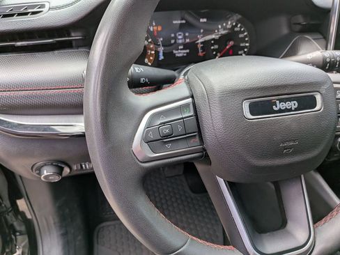Used 2022 Jeep Compass Trailhawk AWD/4WD image 18
