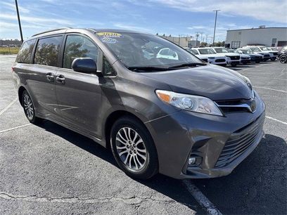Used 2020 Toyota Sienna XLE
