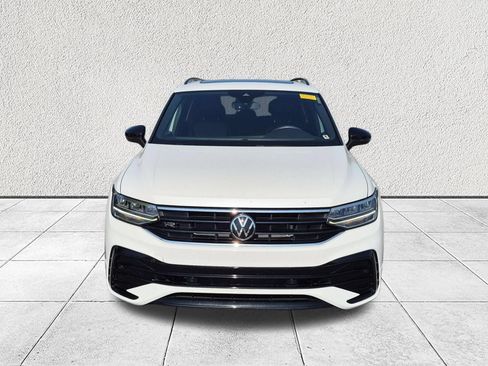 Used 2023 Volkswagen Tiguan SE R-Line FWD image 8