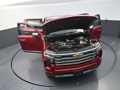 Used 2023 Chevrolet Silverado 1500 High Country w/ High Country Premium Package AWD/4WD image 30