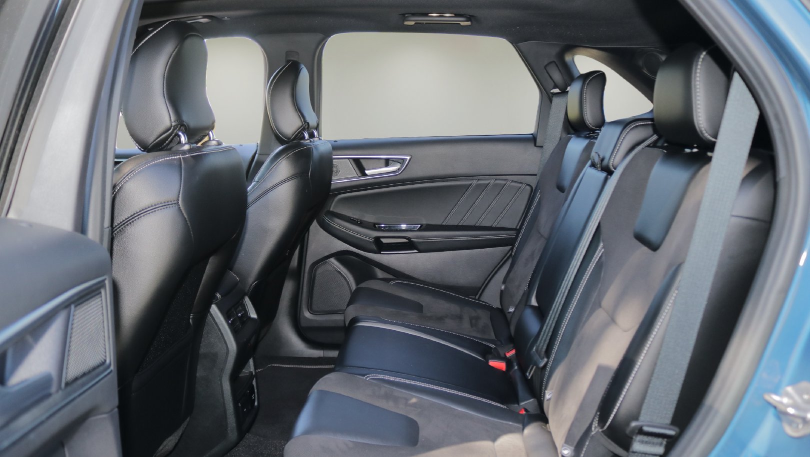 Used 2019 Ford Edge ST w/ Equipment Group 401A AWD/4WD image 12