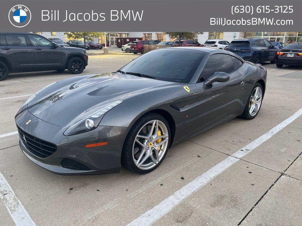 Used 2017 Ferrari California T RWD image 1