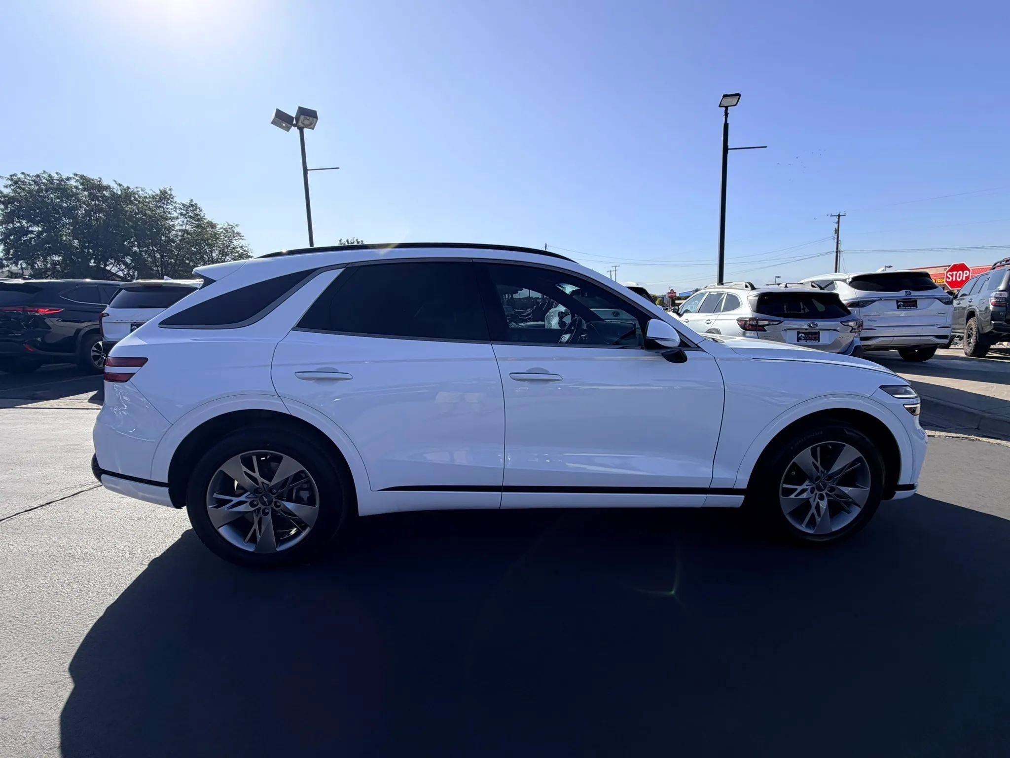 Used 2022 Genesis GV70 3.5T Sport w/ Cargo Package AWD/4WD image 3