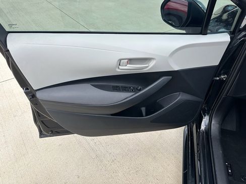Used 2024 Toyota Corolla LE image 9