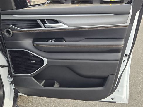 New 2026 Jeep Grand Wagoneer 4WD image 6